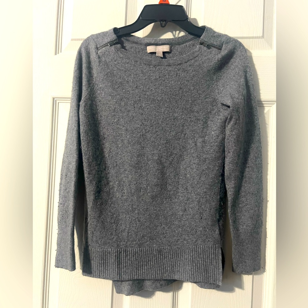 XS Banana Republic Touch of Cashmere gray sweater